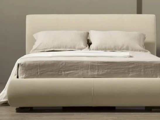 Letto Foam in pelle di Novaluna